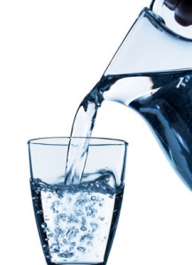 bere acqua prima del prelievo